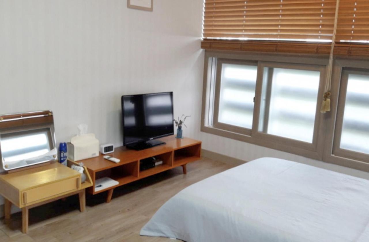 Moon Forest Guesthouse جيجو المظهر الخارجي الصورة